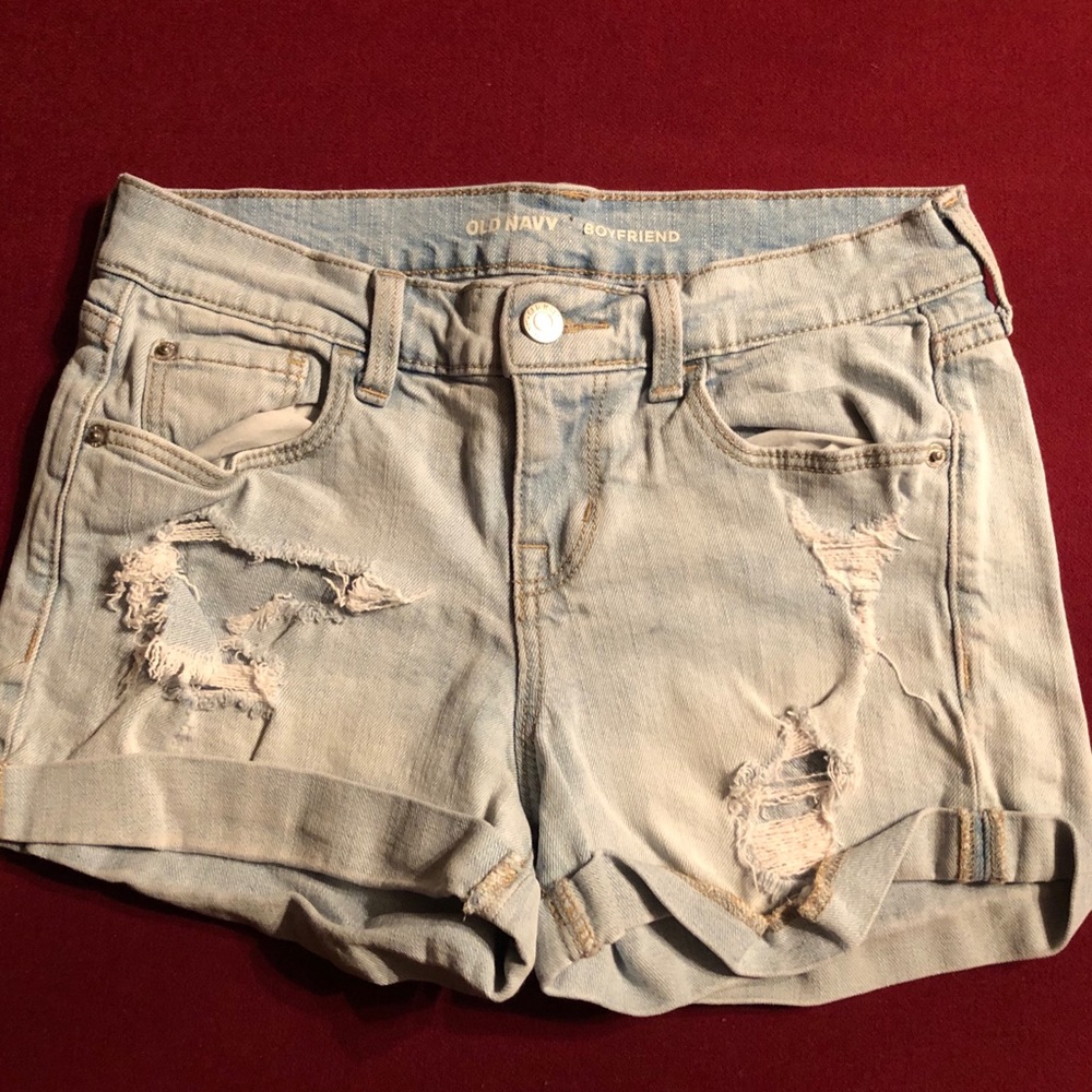 Distressed boyfriend shorts